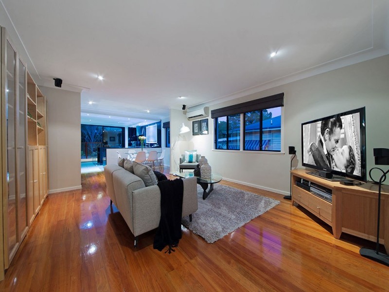 170 Abbotsleigh Street, Holland Park QLD 4121