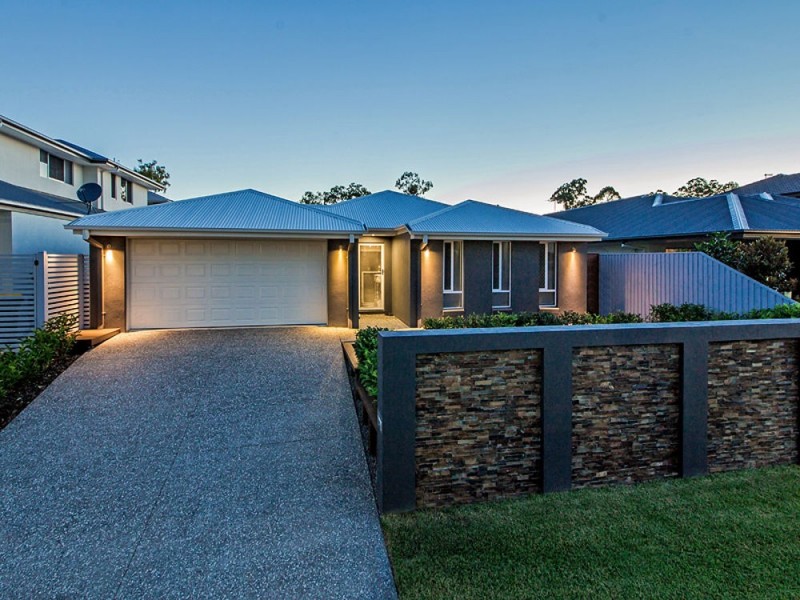 58 Feathertail Place, Wakerley QLD 4154