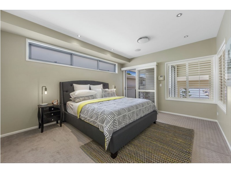 491 Royal Esplanade, Manly QLD 4179