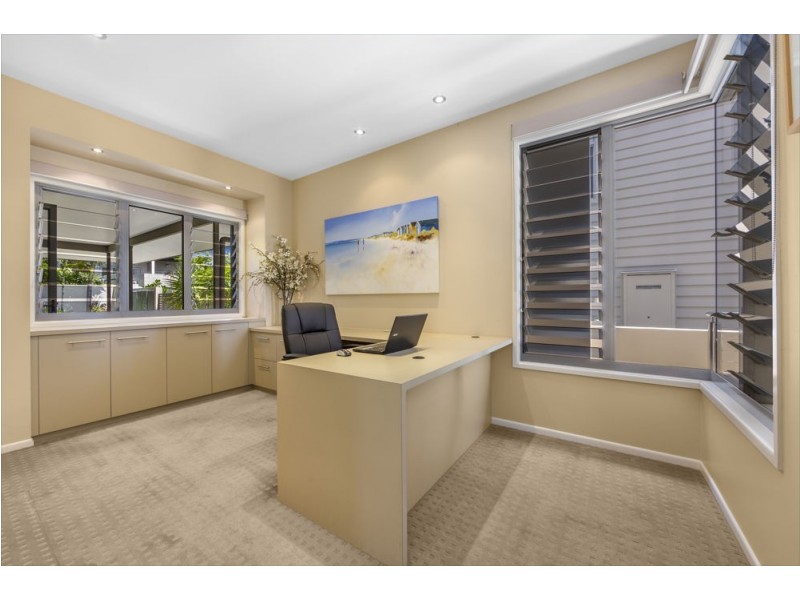 491 Royal Esplanade, Manly QLD 4179