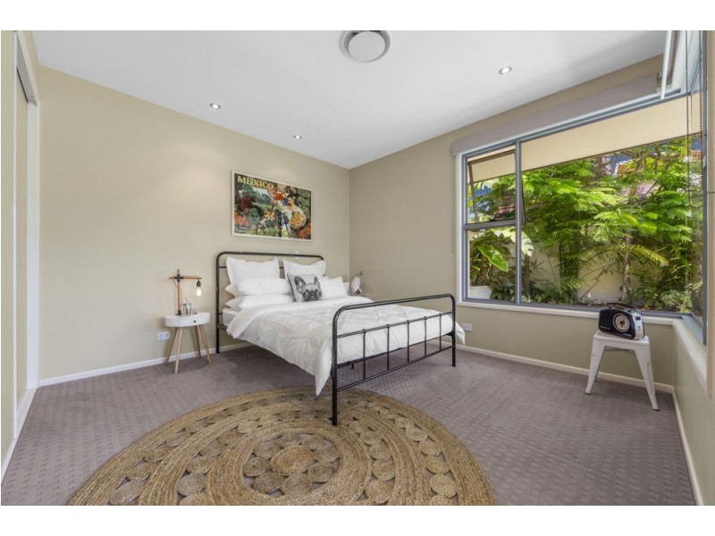 491 Royal Esplanade, Manly QLD 4179