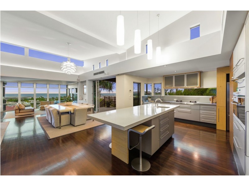 18 Wellington Street, Manly QLD 4179