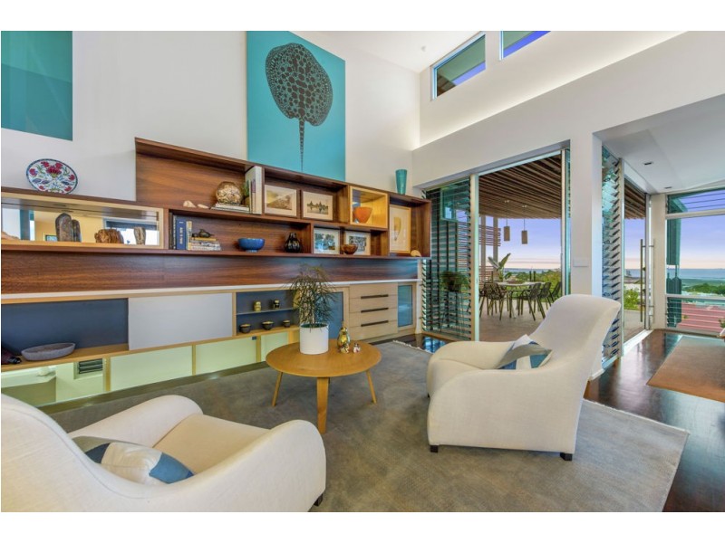 18 Wellington Street, Manly QLD 4179