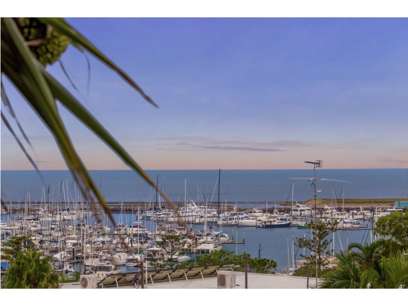 18 Wellington Street, Manly QLD 4179