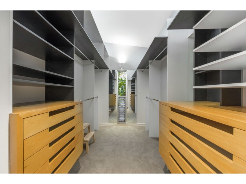 18 Wellington Street, Manly QLD 4179