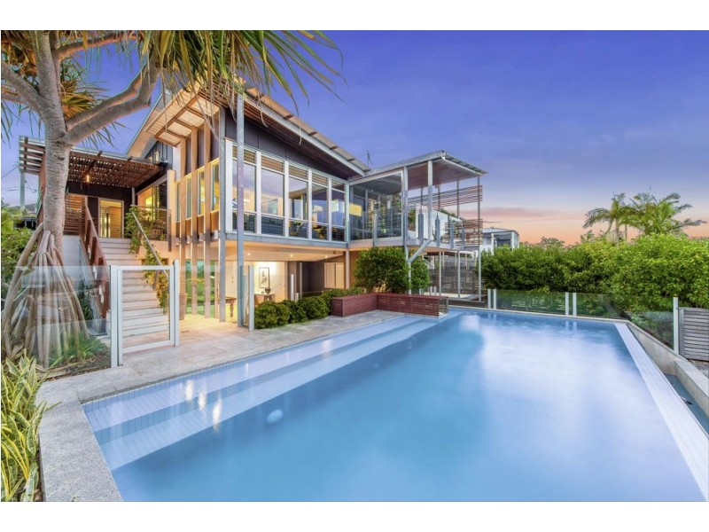 18 Wellington Street, Manly QLD 4179