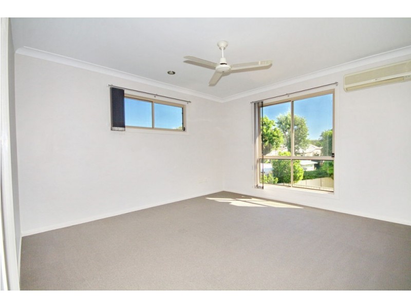 801 Esplanade Lota, Lota QLD 4179