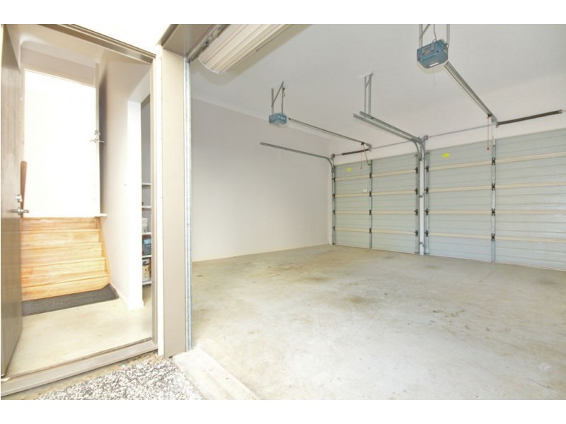 801 Esplanade Lota, Lota QLD 4179