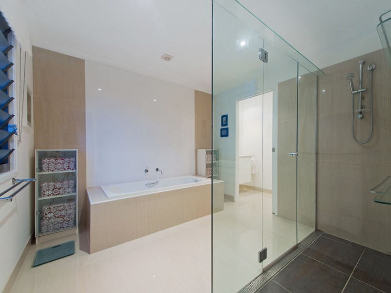 52 Southwick Street, Wynnum QLD 4178