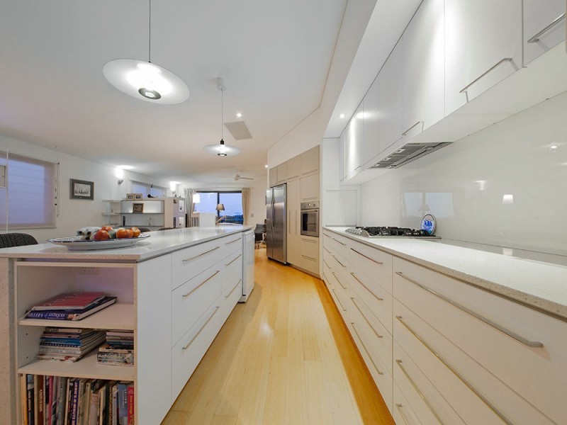 52 Southwick Street, Wynnum QLD 4178