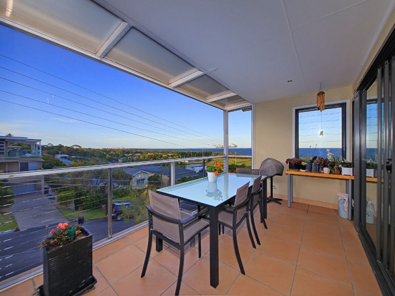 52 Southwick Street, Wynnum QLD 4178