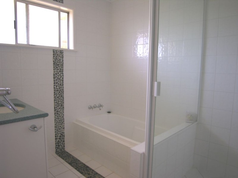 106 Talwong Street, Manly West QLD 4179