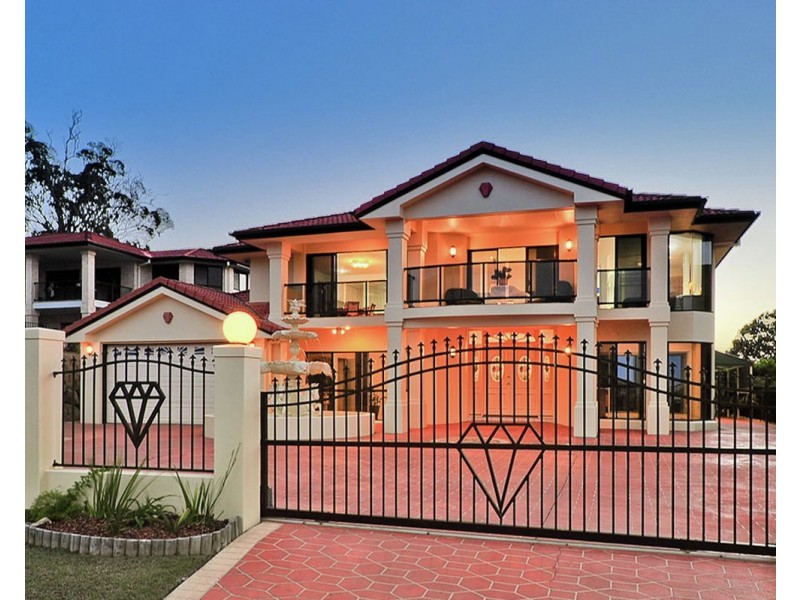 27 Saunders Place, Wynnum QLD 4178