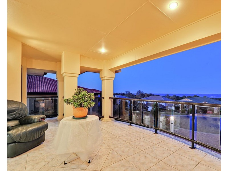 27 Saunders Place, Wynnum QLD 4178