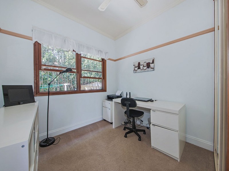 4 Elisha Close, Carina Heights QLD 4152