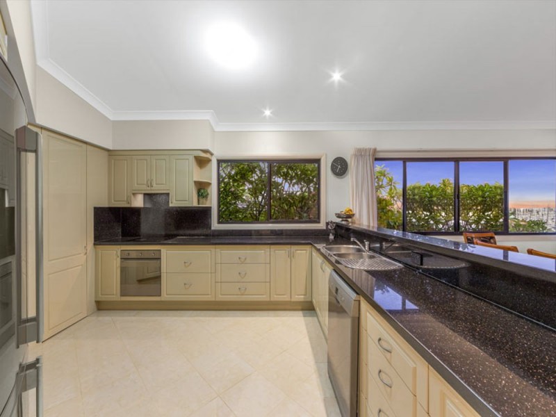 533 Royal Esplanade, Manly QLD 4179