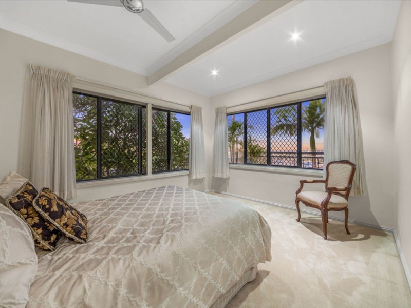 533 Royal Esplanade, Manly QLD 4179