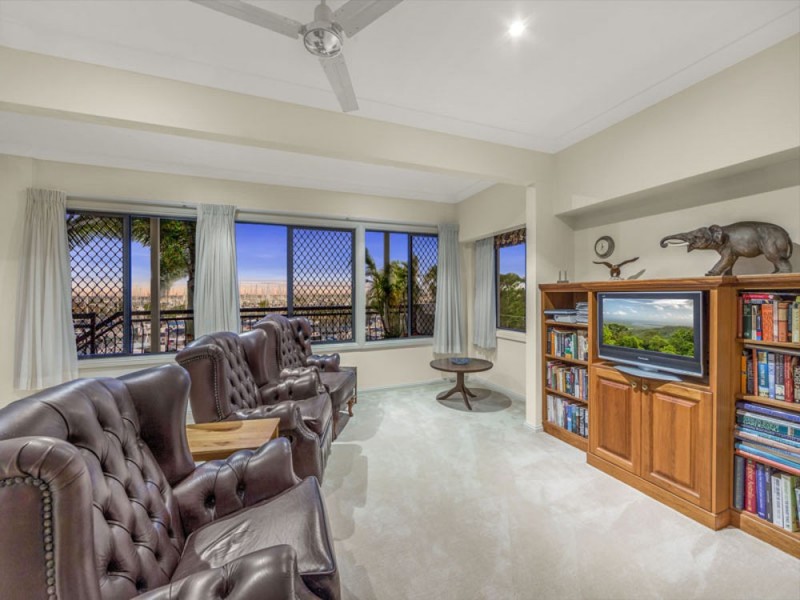 533 Royal Esplanade, Manly QLD 4179