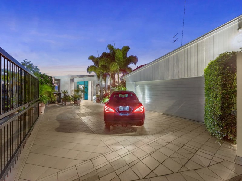 533 Royal Esplanade, Manly QLD 4179
