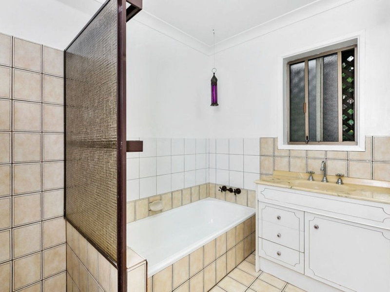 246 Horizon Drive, Westlake QLD 4074