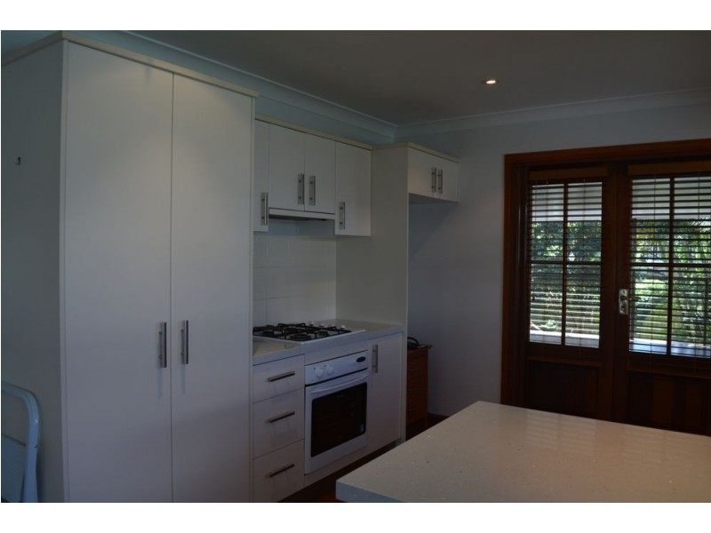 33 Moreton Avenue, Wynnum QLD 4178