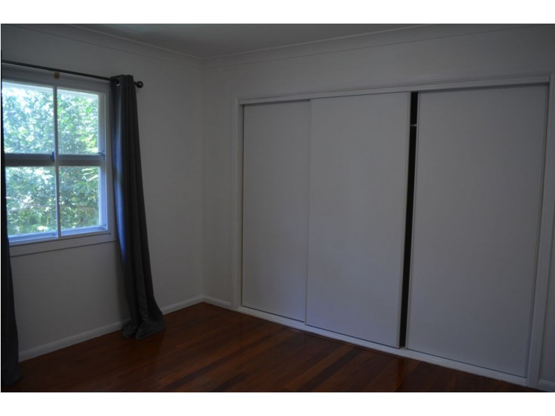 33 Moreton Avenue, Wynnum QLD 4178