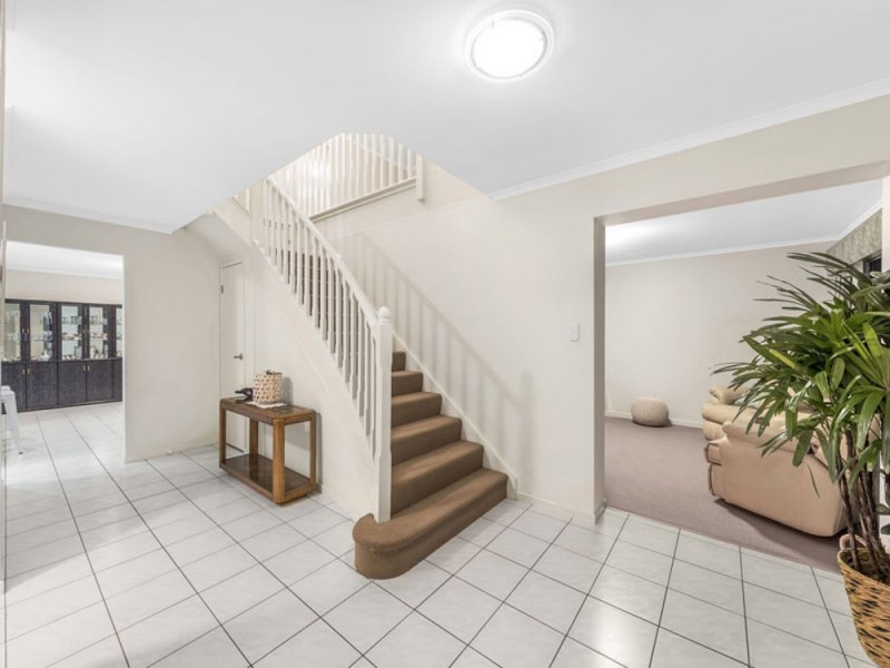 5 Auriga Close, Wynnum QLD 4178