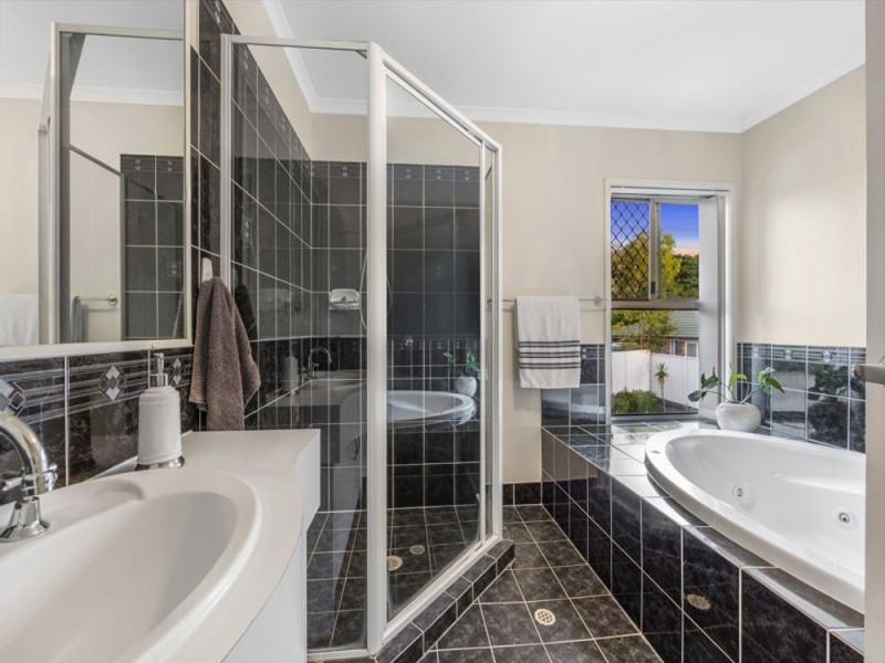 5 Auriga Close, Wynnum QLD 4178