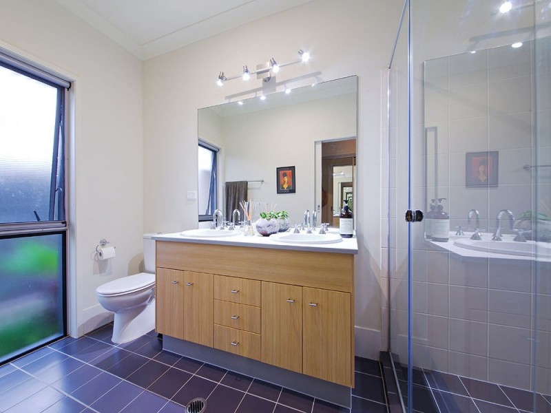 83 Mossvale Drive, Wakerley QLD 4154