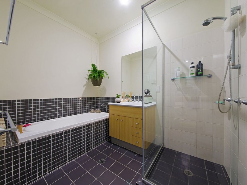 83 Mossvale Drive, Wakerley QLD 4154