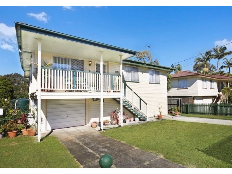 73 Malabar Street, Wynnum West QLD 4178