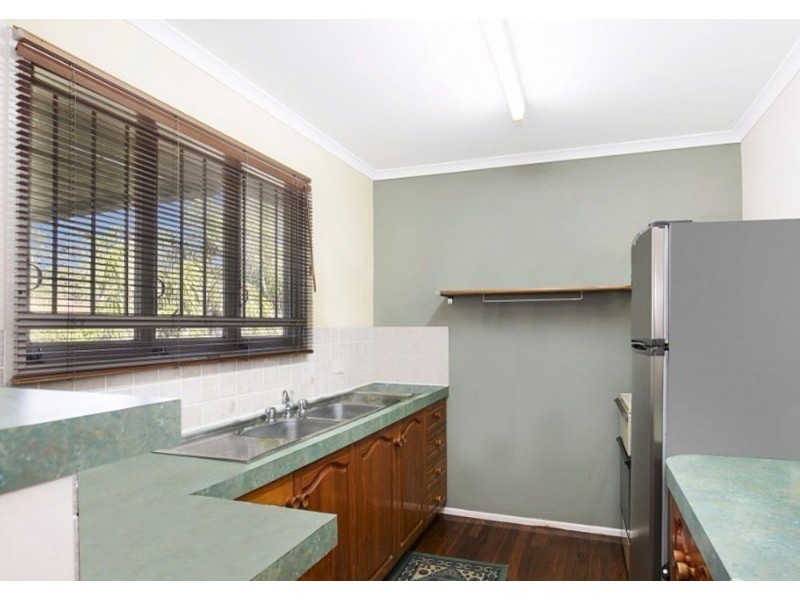 73 Malabar Street, Wynnum West QLD 4178