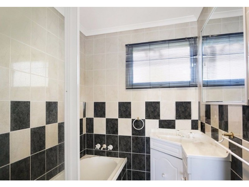 73 Malabar Street, Wynnum West QLD 4178