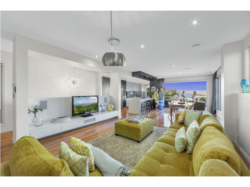 45 Oceana Terrace, Manly QLD 4179