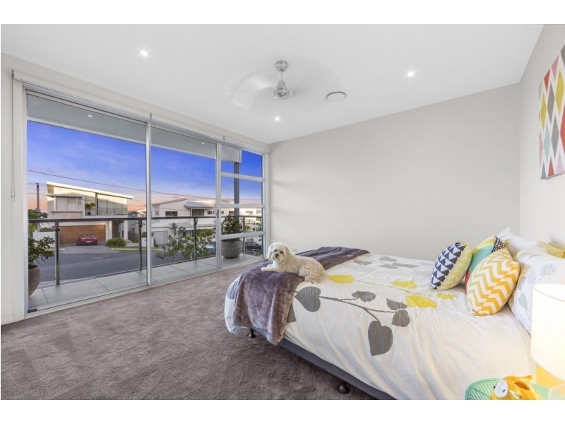 45 Oceana Terrace, Manly QLD 4179