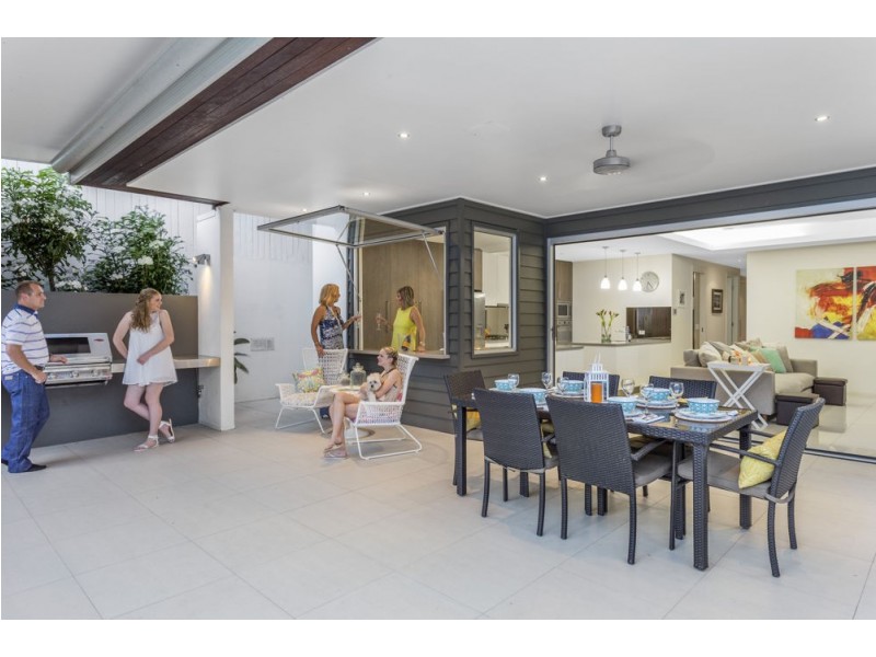 45 Oceana Terrace, Manly QLD 4179