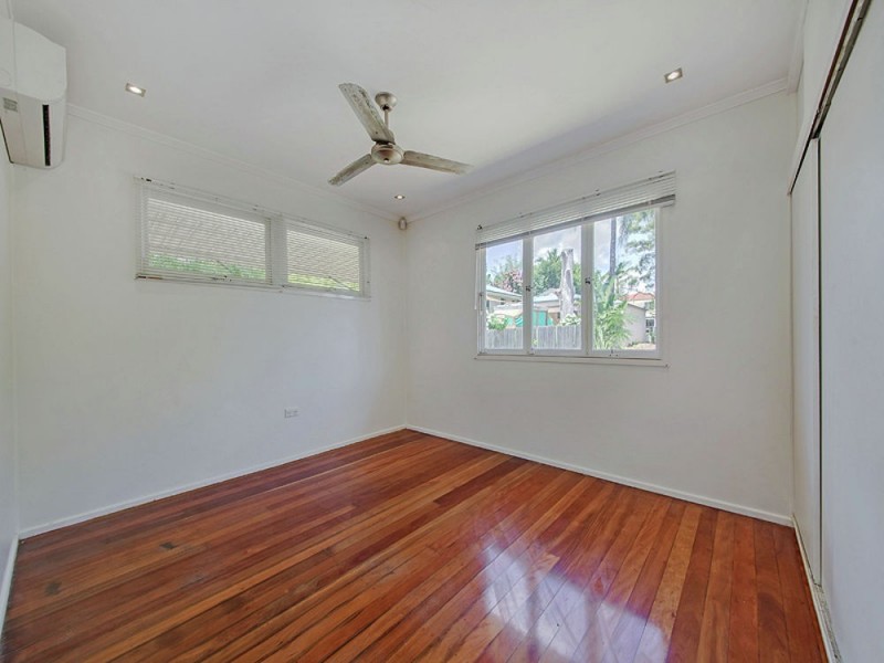 9 Ogilvie St, Wynnum QLD 4178