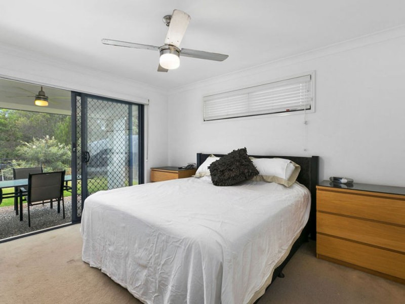 41 Worchester Crescent, Wakerley QLD 4154