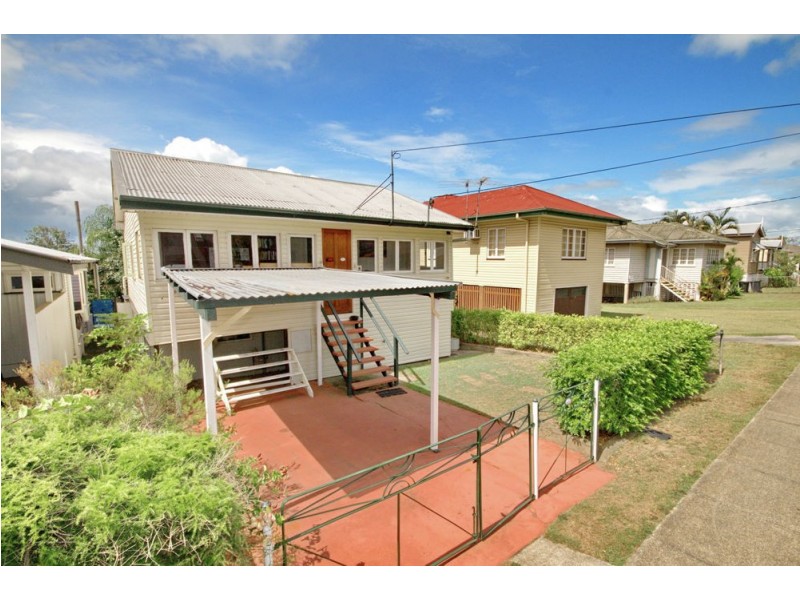 33 Fisher Street, Manly QLD 4179