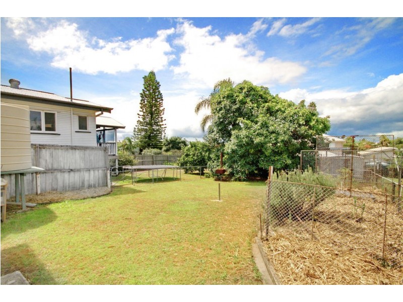 33 Fisher Street, Manly QLD 4179