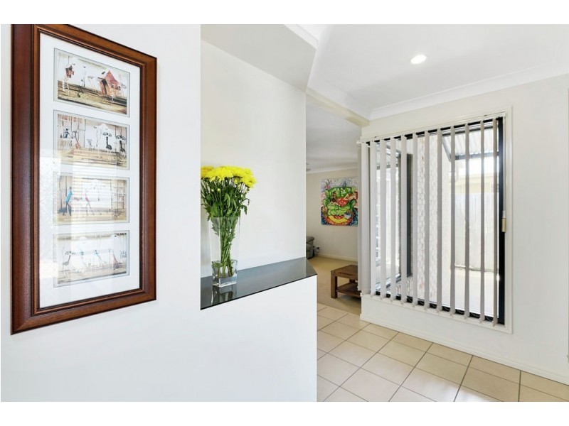 59 Worthing St, Wynnum QLD 4178