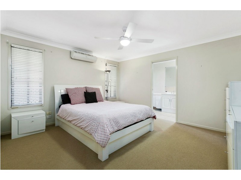 59 Worthing St, Wynnum QLD 4178