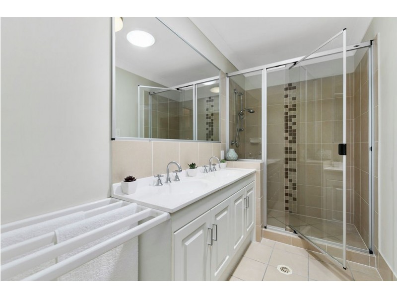 59 Worthing St, Wynnum QLD 4178