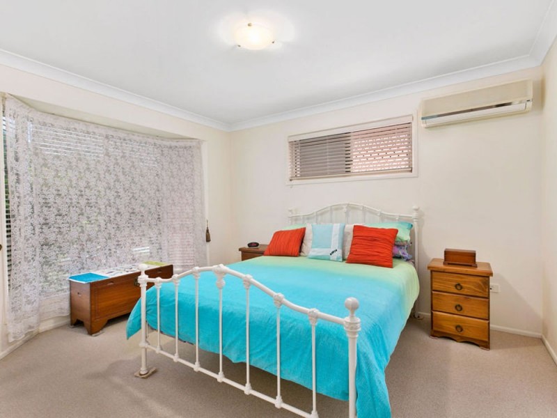 62 Evelyn Road, Wynnum West QLD 4178