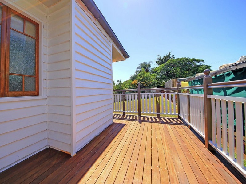 32 Rodney Street, Wynnum West QLD 4178