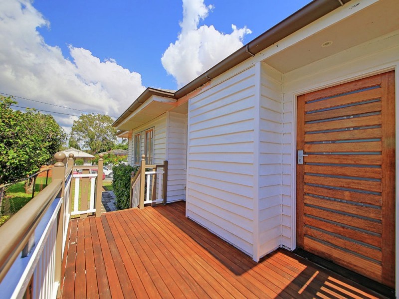 32 Rodney Street, Wynnum West QLD 4178