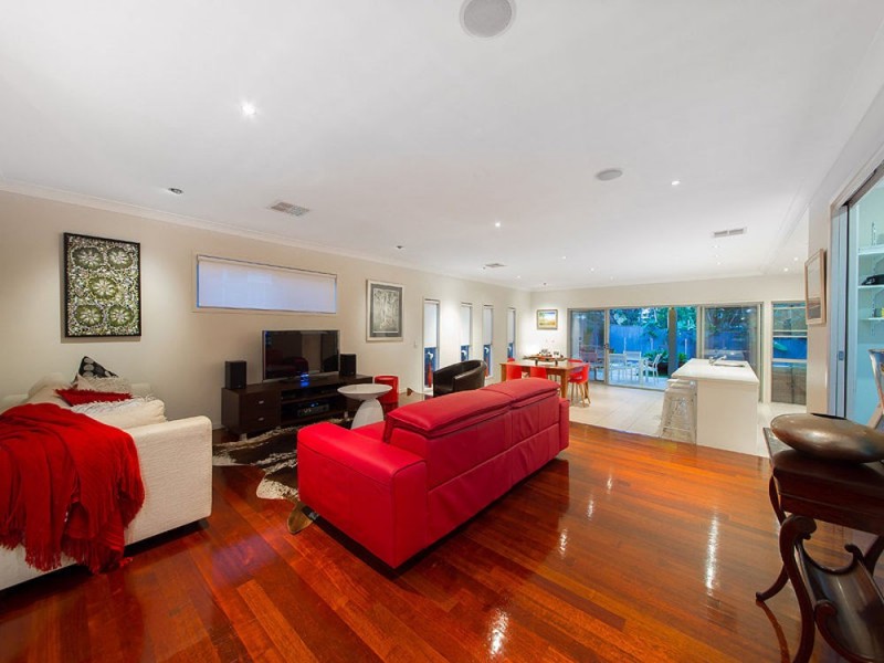 54 MacDonald Street, Lota QLD 4179