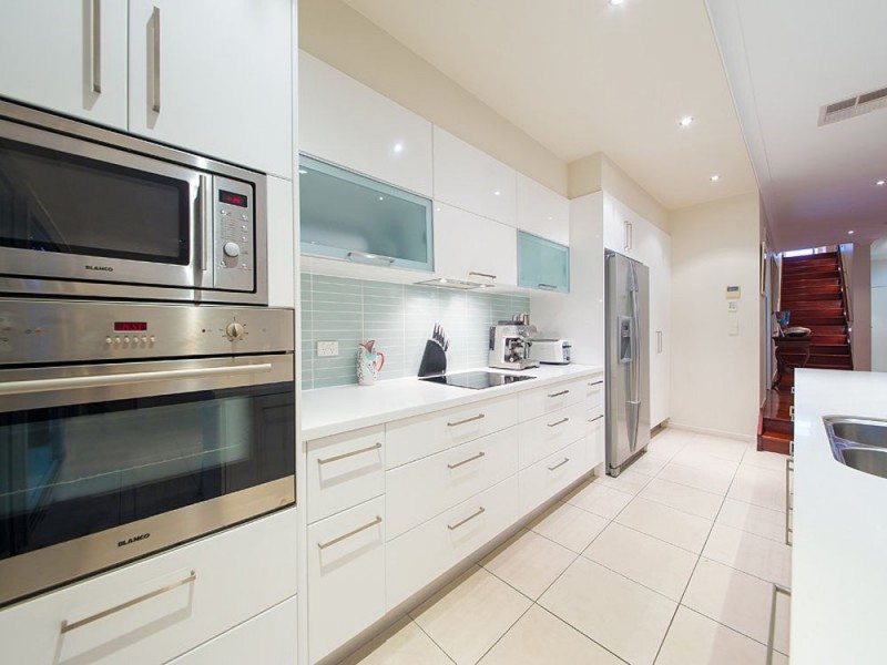 54 MacDonald Street, Lota QLD 4179