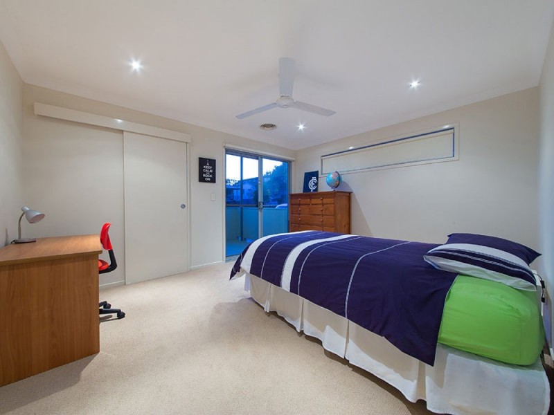 54 MacDonald Street, Lota QLD 4179