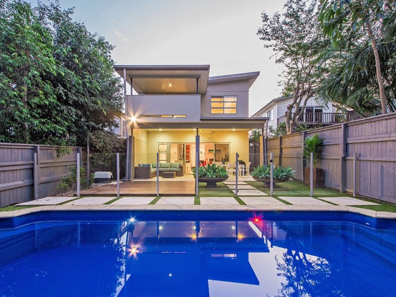 54 MacDonald Street, Lota QLD 4179